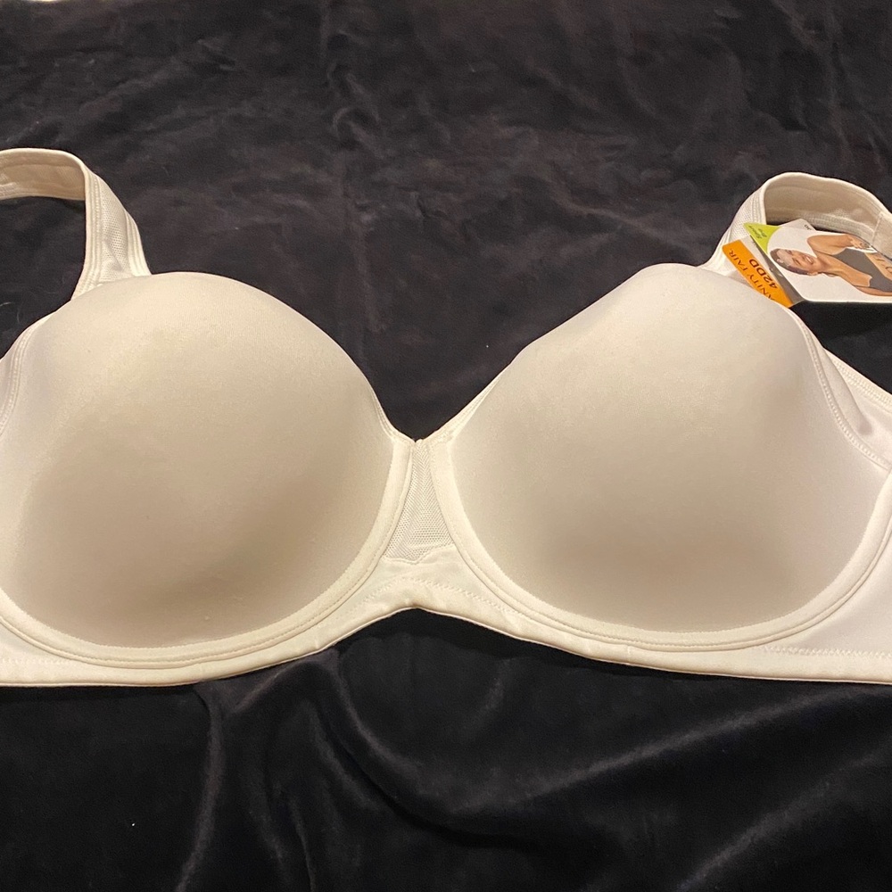 Vanity Fair Seamless Molded T-Shirt Bra in Ivory